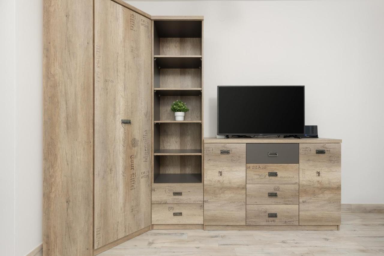 Studio Warsaw Wlochy 1 Sierpnia By Noclegi Renters Ngoại thất bức ảnh