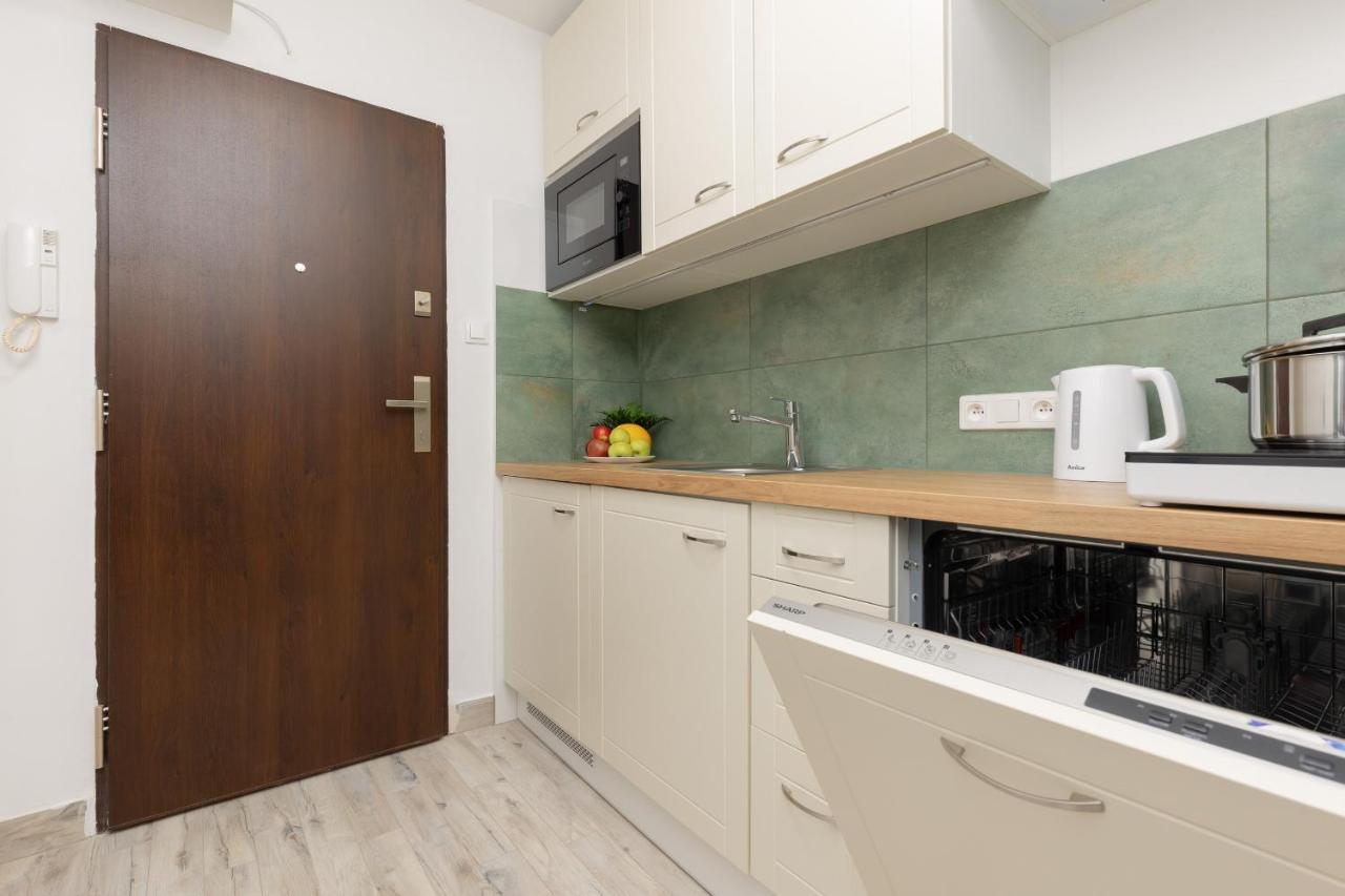 Studio Warsaw Wlochy 1 Sierpnia By Noclegi Renters Ngoại thất bức ảnh
